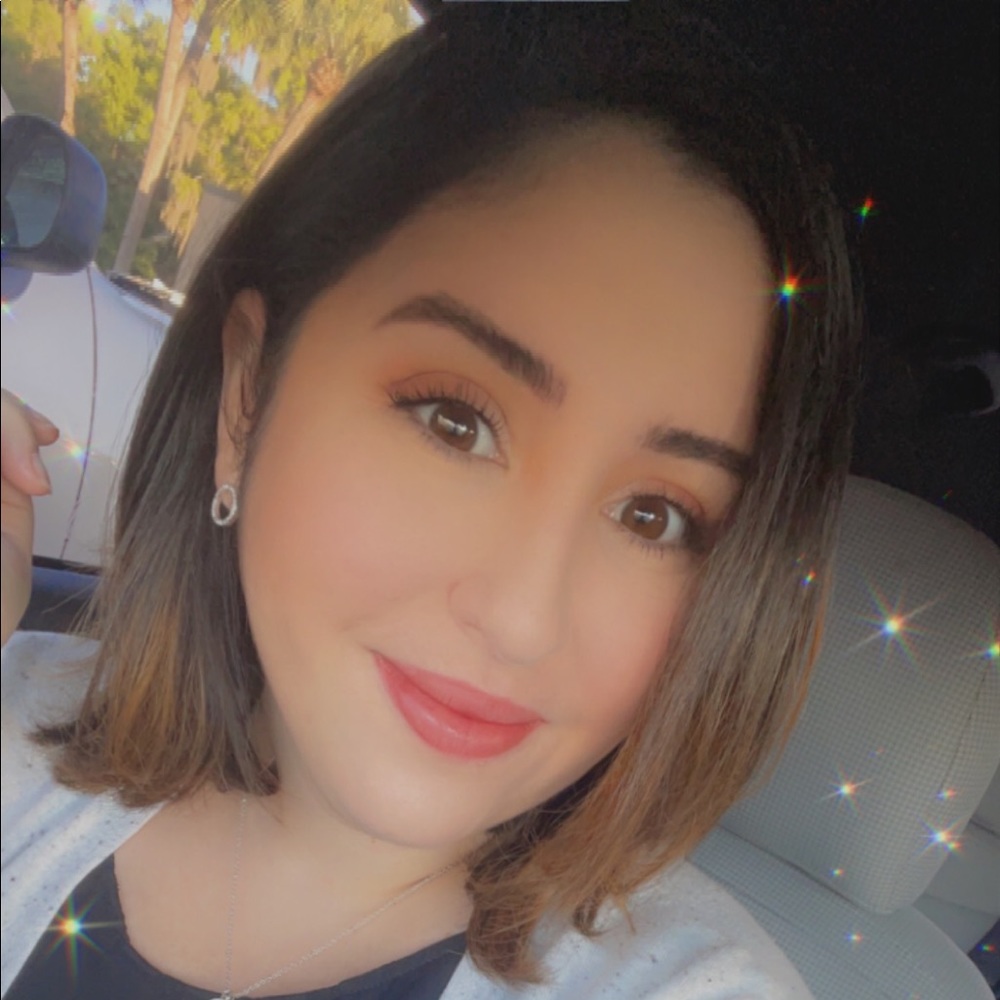 Meet your Posher, Angelica